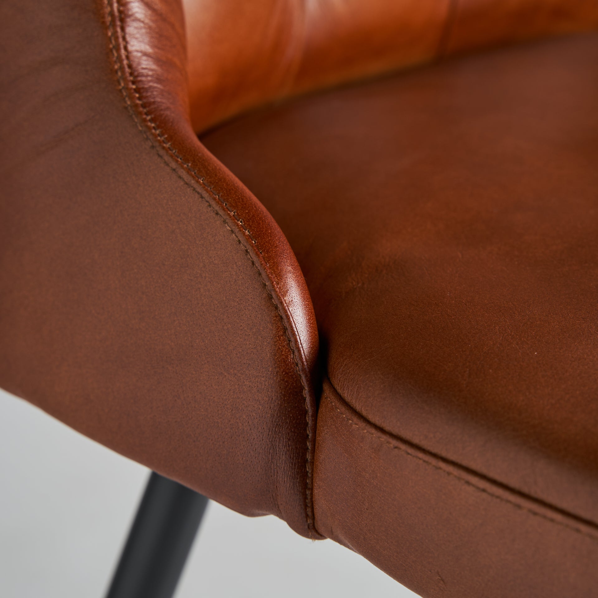 DEXTER CHAIR